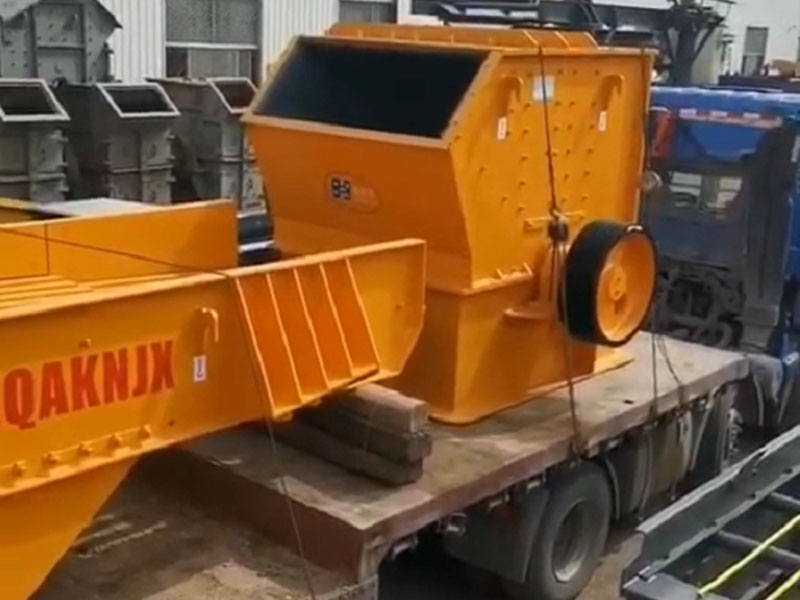 移動破碎機(jī)廠家 移動破碎機(jī)廠家